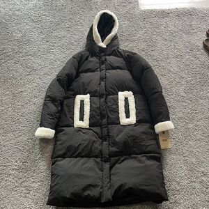 NEW Levi’s Long Quilted Parka Hooded Jacket Full Zip Sherpa Lined Black Womens M